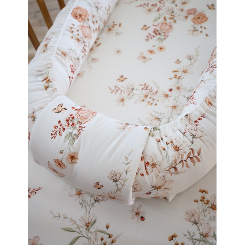 Baby nest / cocoon - Spring Meadow