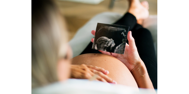 First meeting with a midwife